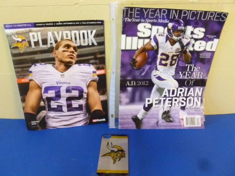 lot 52 image: Minnesota Vikings Collectible