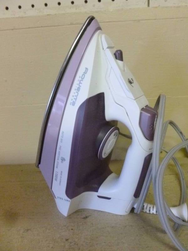 lot 66 image: Clothes Iron