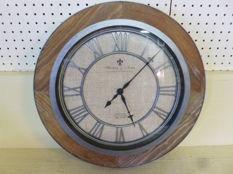 lot 67 image: Wall Clock
