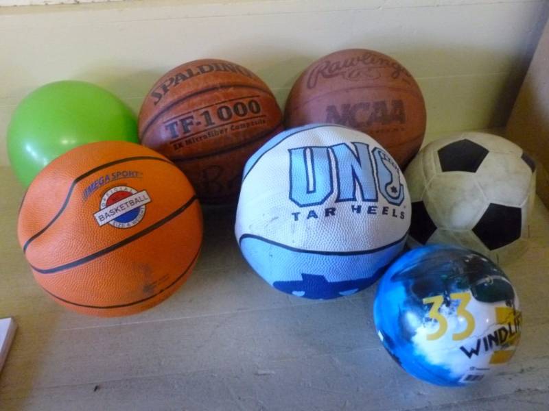 lot 84 image: Sports Balls