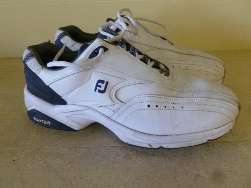 lot 88 image: Golf Shoes