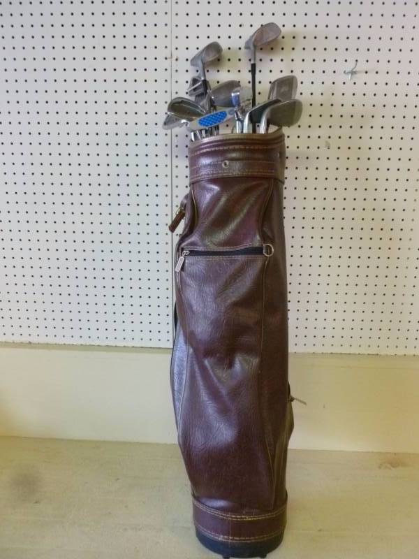 lot 89 image: Golf Club Set