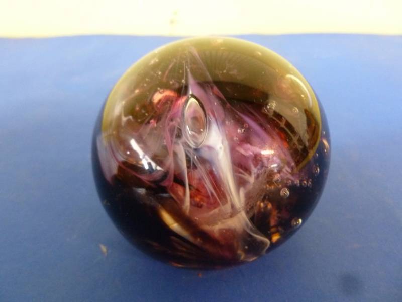 lot 94 image: Glass Paperweight
