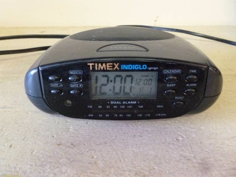 lot 102 image: Alarm Clock