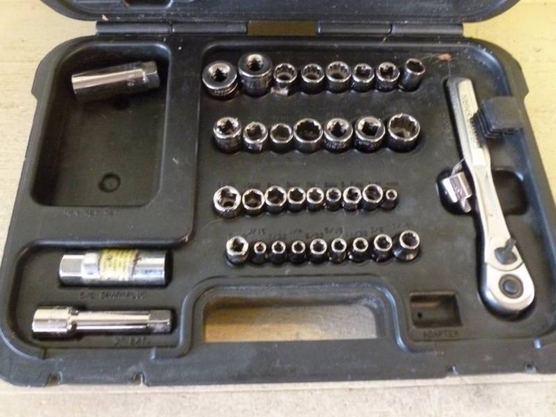 lot 103 image: Tools