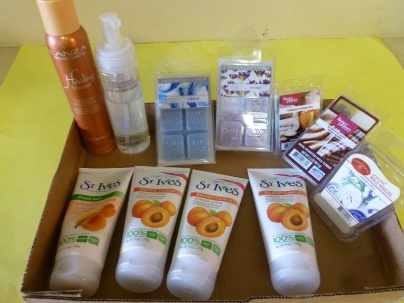 lot 109 image: Personal Cleaning Items