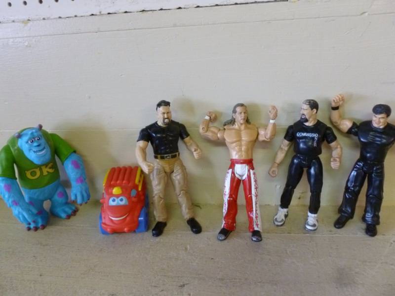 lot 122 image: Toy Figurines