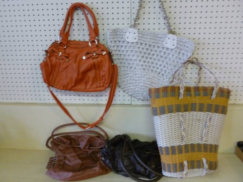 lot 137 image: Handbags