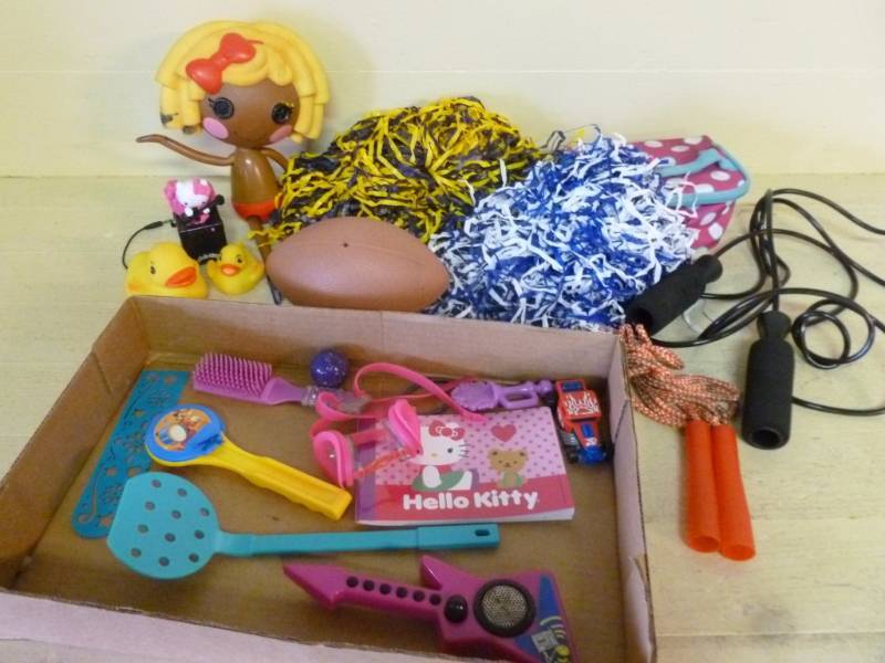 lot 163 image: Toys