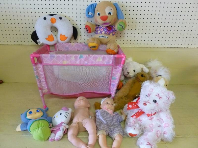lot 170 image: Toys