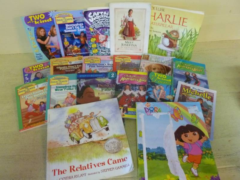 lot 189 image: Kids Books