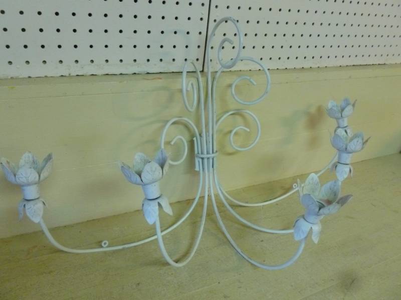 lot 201 image: Decorative
