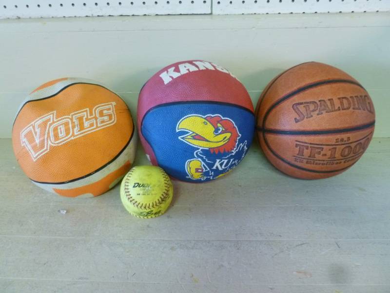 lot 209 image: Sports Balls