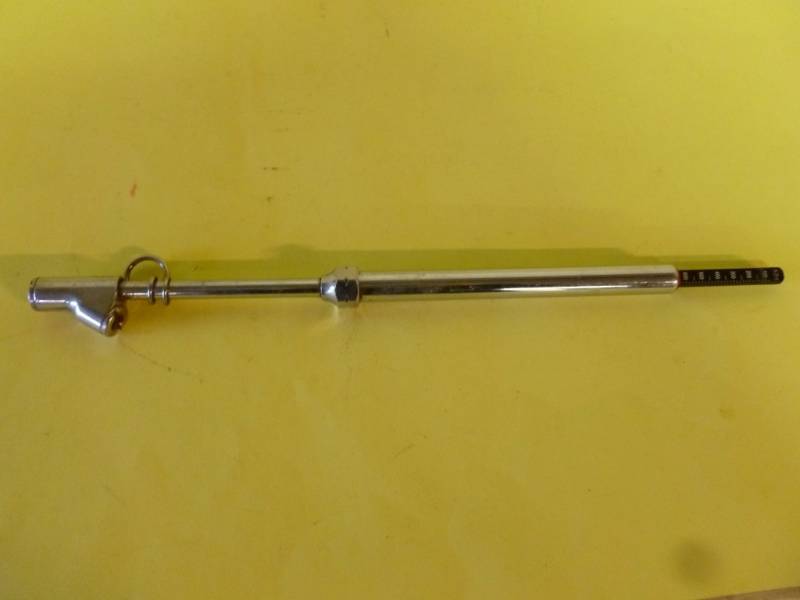 lot 221 image: Tools
