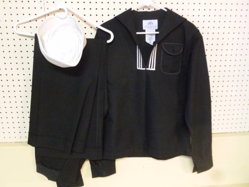 lot 223 image: Navy Uniform