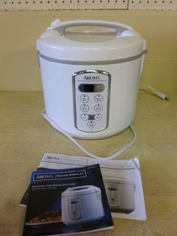lot 239 image: Rice Cooker