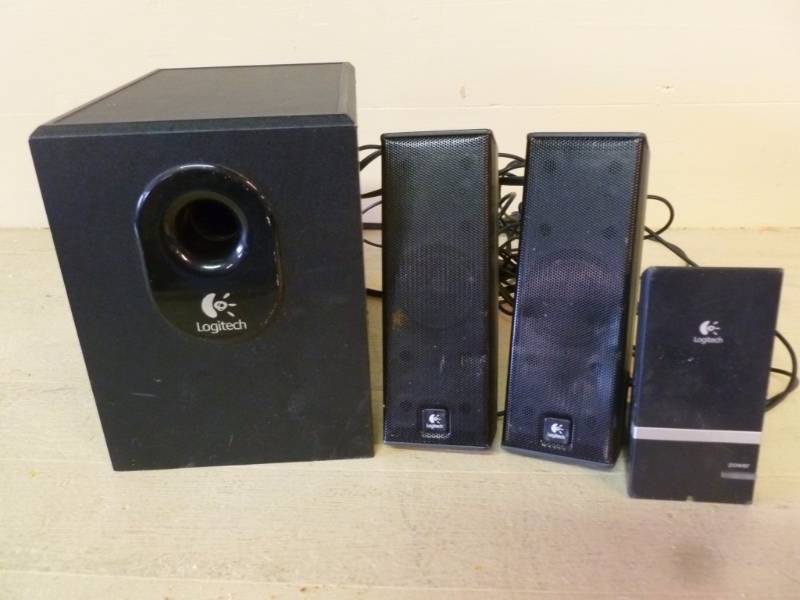lot 260 image: Computer Speakers