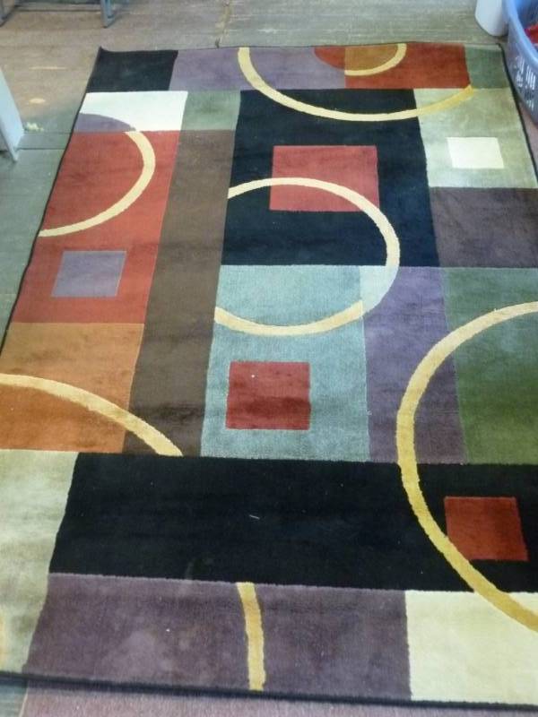 lot 268 image: Floor Rug