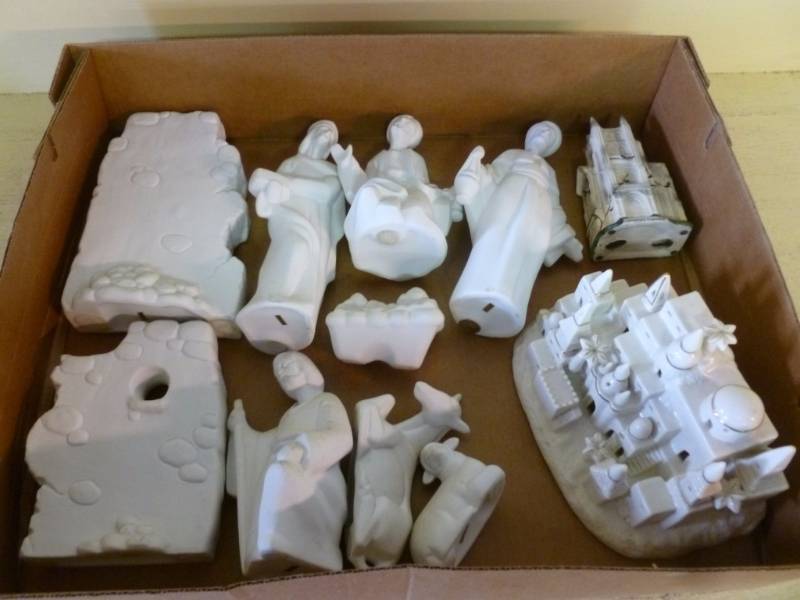 lot 300 image: Porcelain Figurines