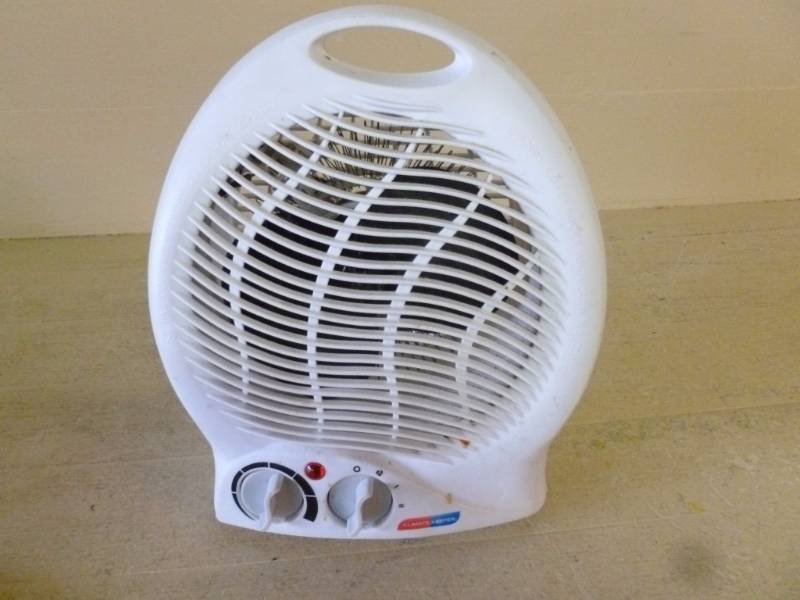 lot 304 image: Fan