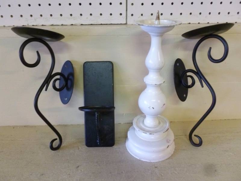 lot 307 image: Decorative