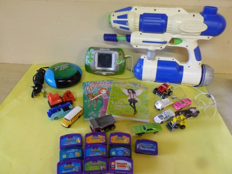 lot 311 image: Toys