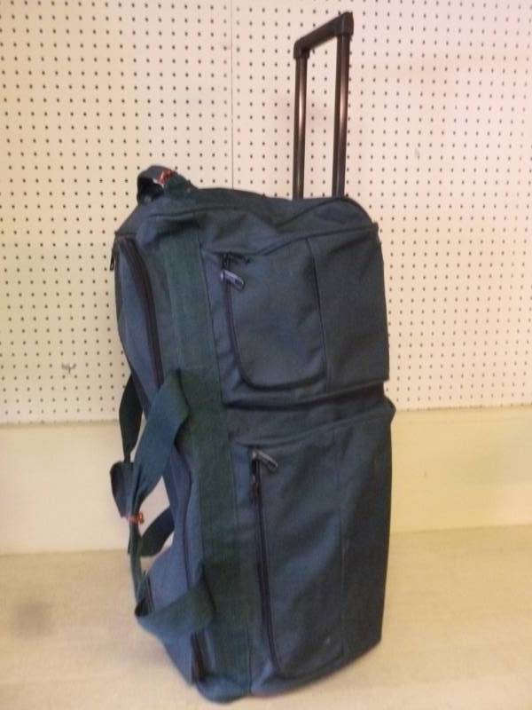 lot 315 image: Travel Bag