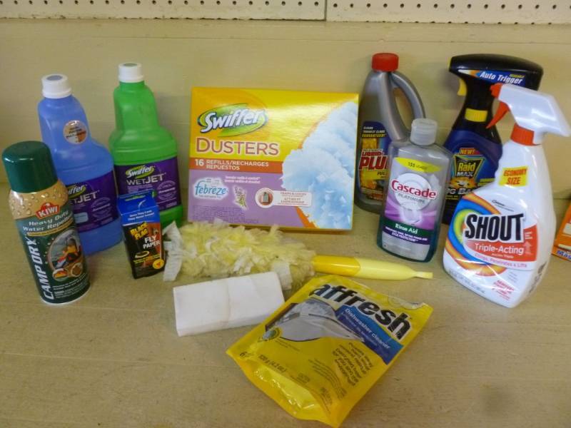 lot 319 image: Cleaning Supplies