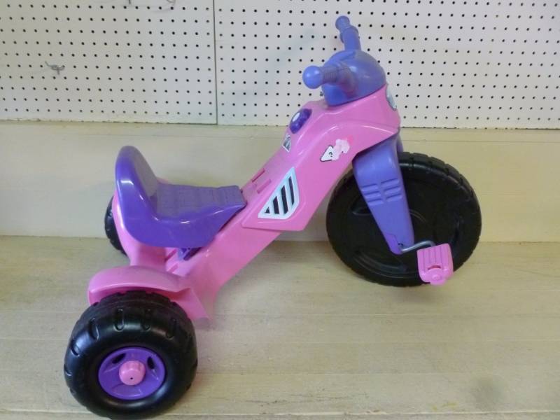 lot 322 image: Fisher Price Trike