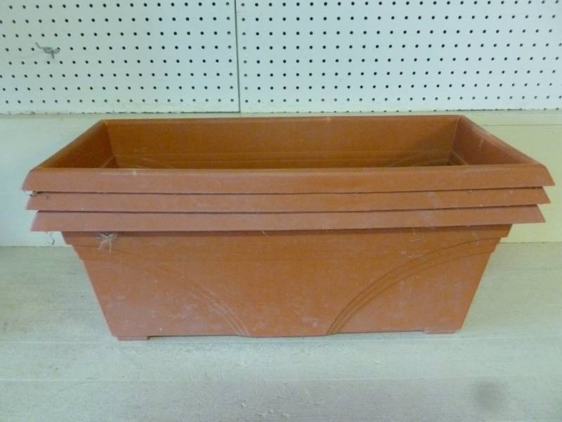 lot 324 image: Planters