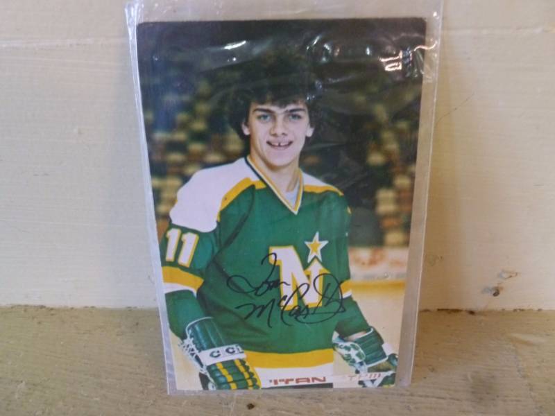lot 341 image: Minnesota North Stars
