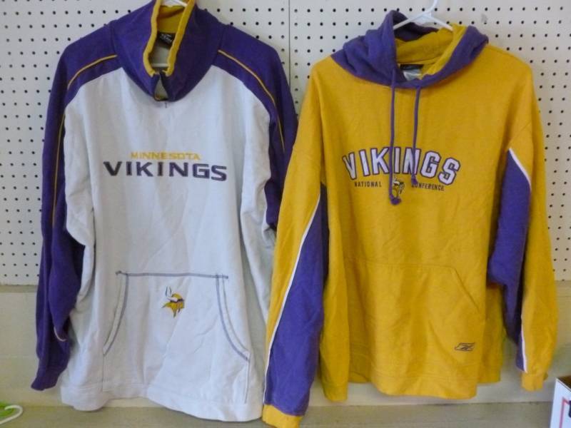 lot 354 image: Minnesota Vikings Clothes