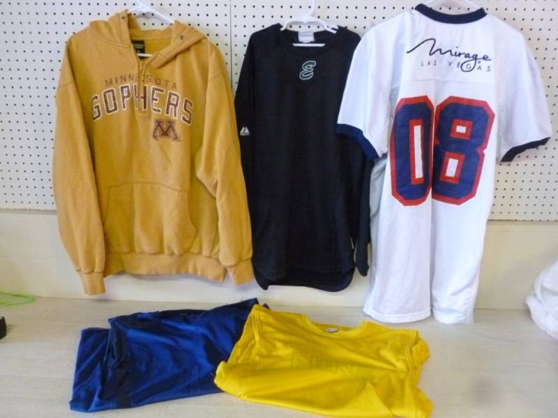 lot 355 image: Sports Clothes
