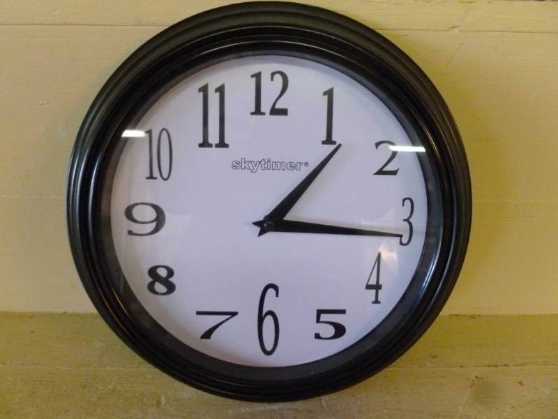 lot 357 image: Wall Clock