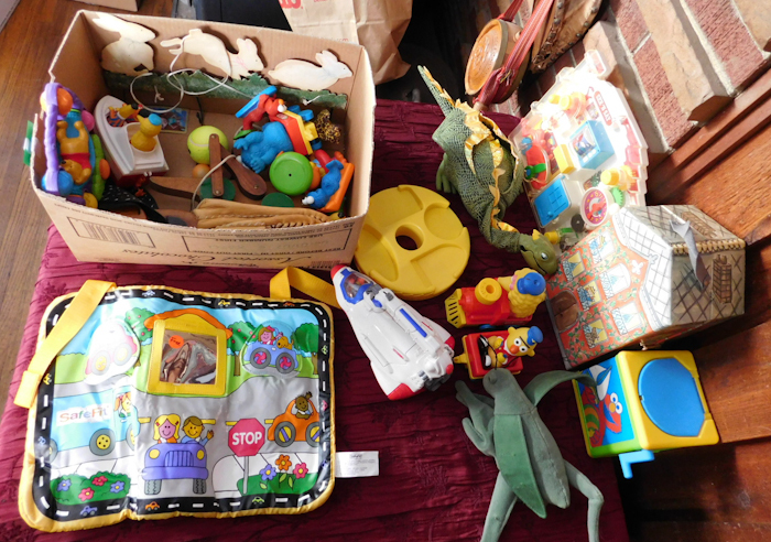 lot 176 image: lot of misc toys