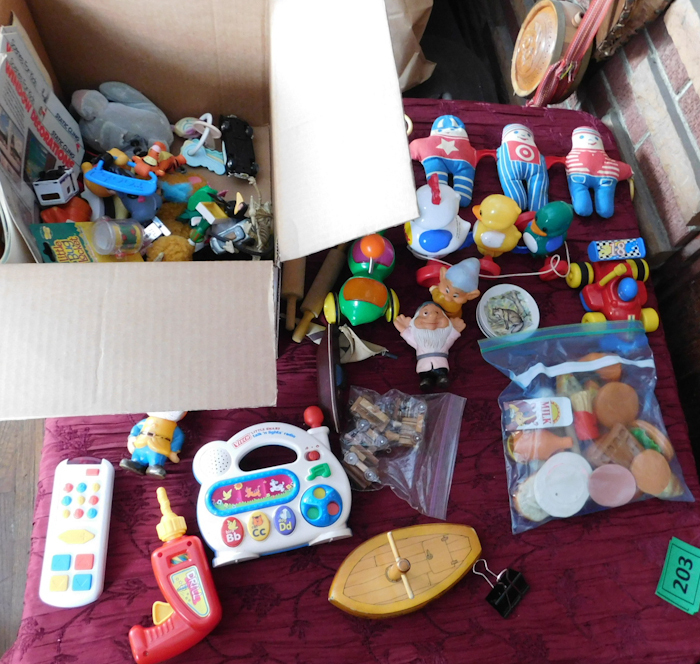 lot 203 image: vintage toys plastic food toys, army men vintage bathtub boat and more