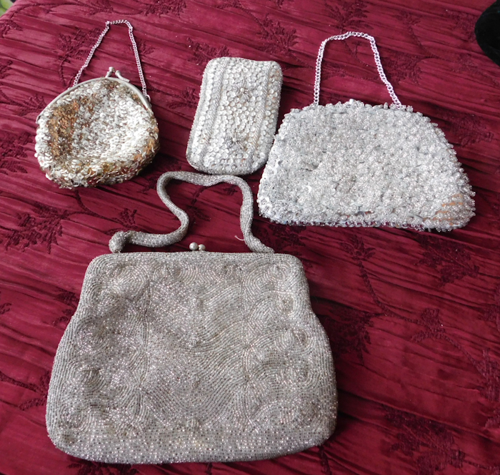 lot 205 image: 4 vintage ladies handbagsclutches