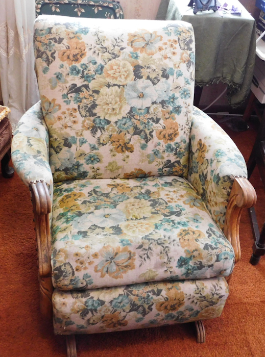 lot 5 image: vintage living room rocking comfortable chair