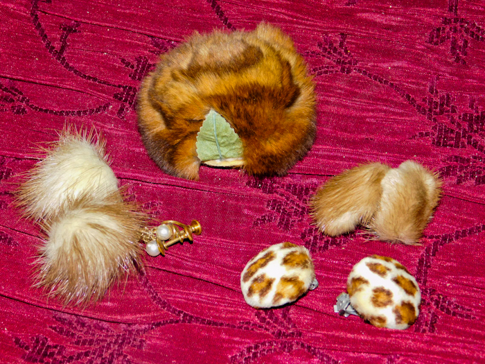 lot 44 image: natural fur jewelry 3 pair of earrings and 1 brooch