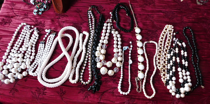 lot 71 image: several costume jewelry necklaces