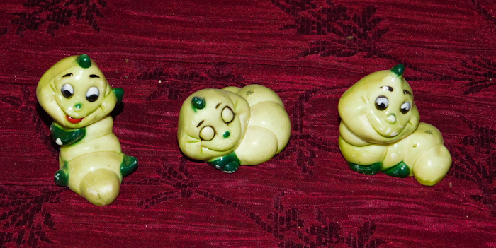 lot 110 image: three vintage worm ceramic figurines very cool