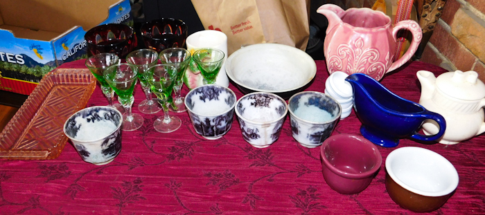 lot 123 image: vintage collectible serving items glass ceramic and more