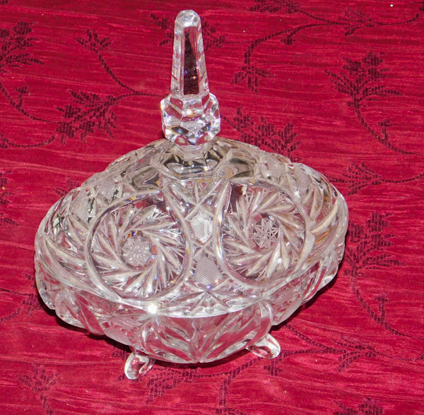 lot 141 image: very nice 4 footed lidded crystal candy dish