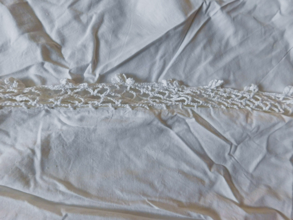 lot 167 image: white table linens