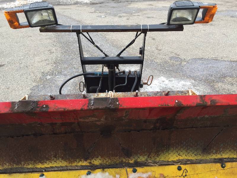 8 WESTERN SNOW PLOW WITH LIGHTS