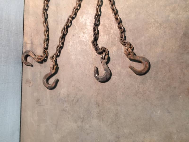 LIFTING CHAIN