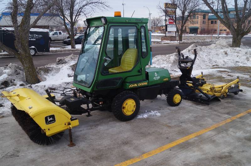 John Deere F-935