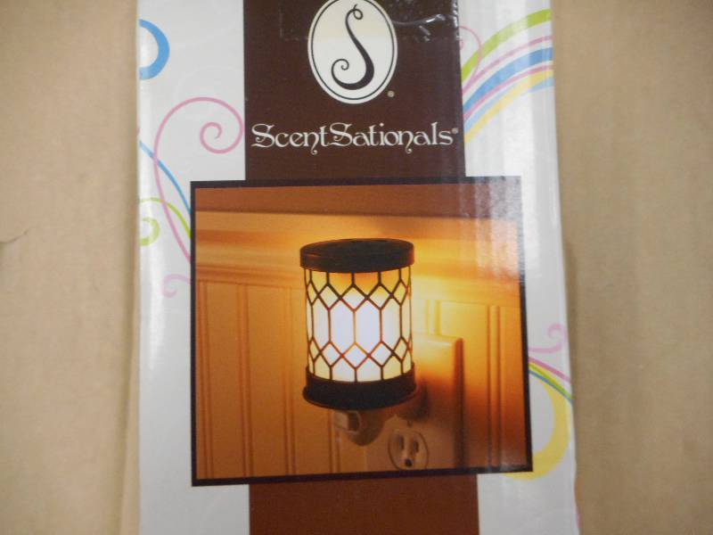 BRONZE LANTERN PLUG IN WARMER