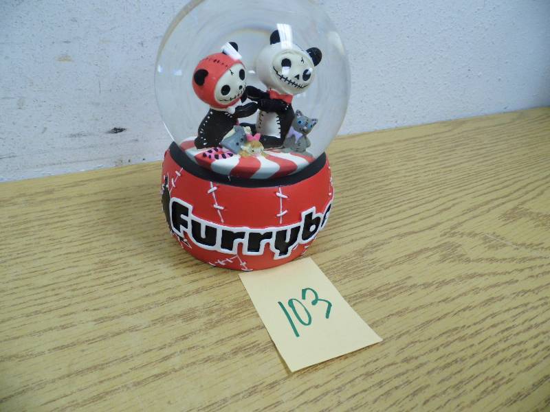 Furrybones Snow Globe