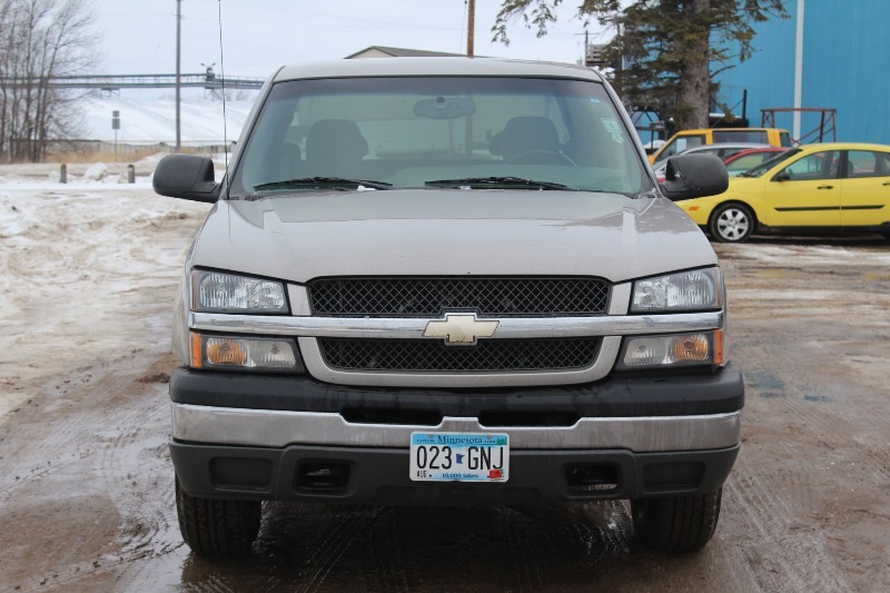 2004 Chevrolet Silverado 1500 LS Extended Cab 4x4 -ONE OWNER-